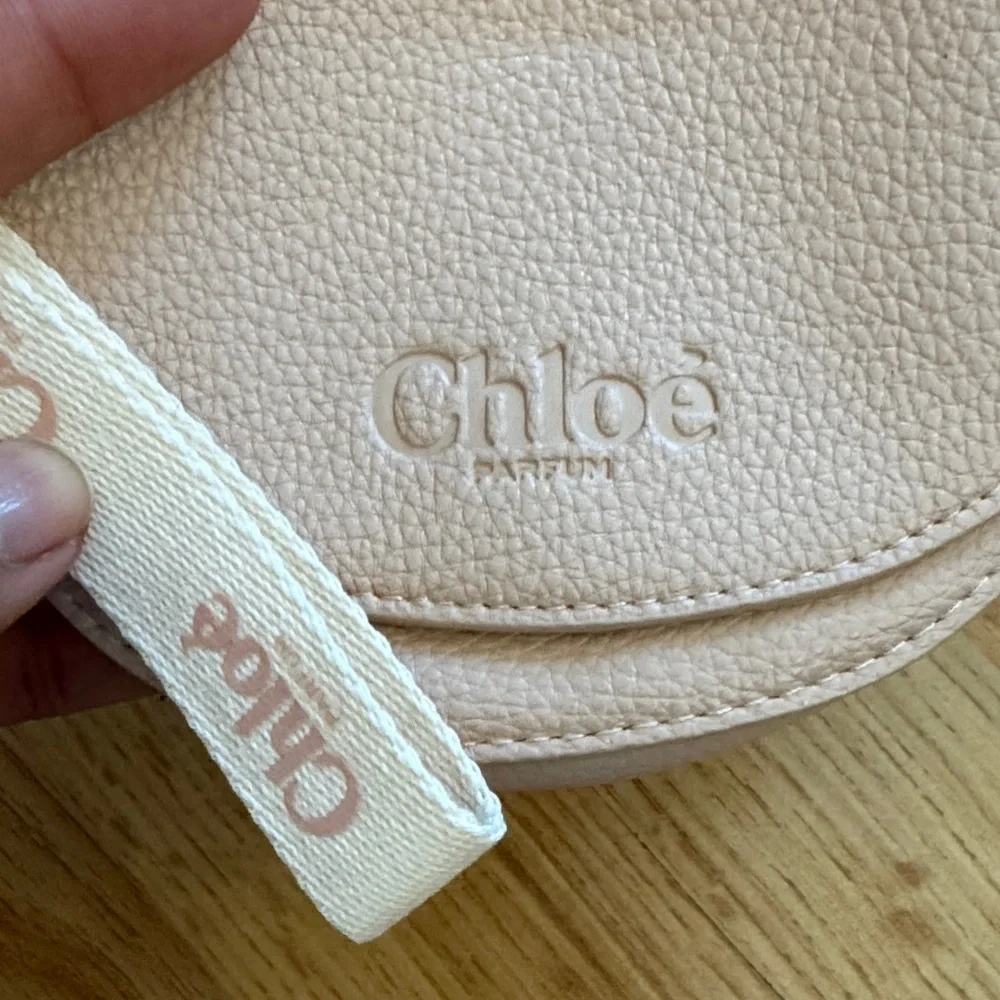 Chloe Beauty Wristlet ✨ - Picture 6 of 12